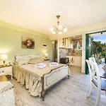 Kyveli Superb Sea View In Apartment