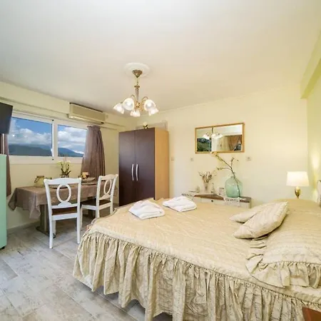 Kyveli Superb Sea View In アパート アルゴストリオン
